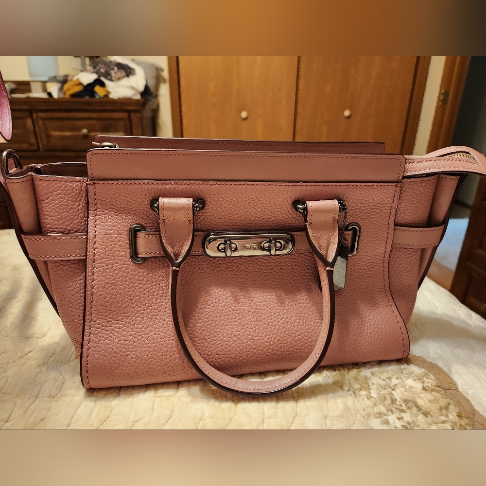 Coach swagger bag
